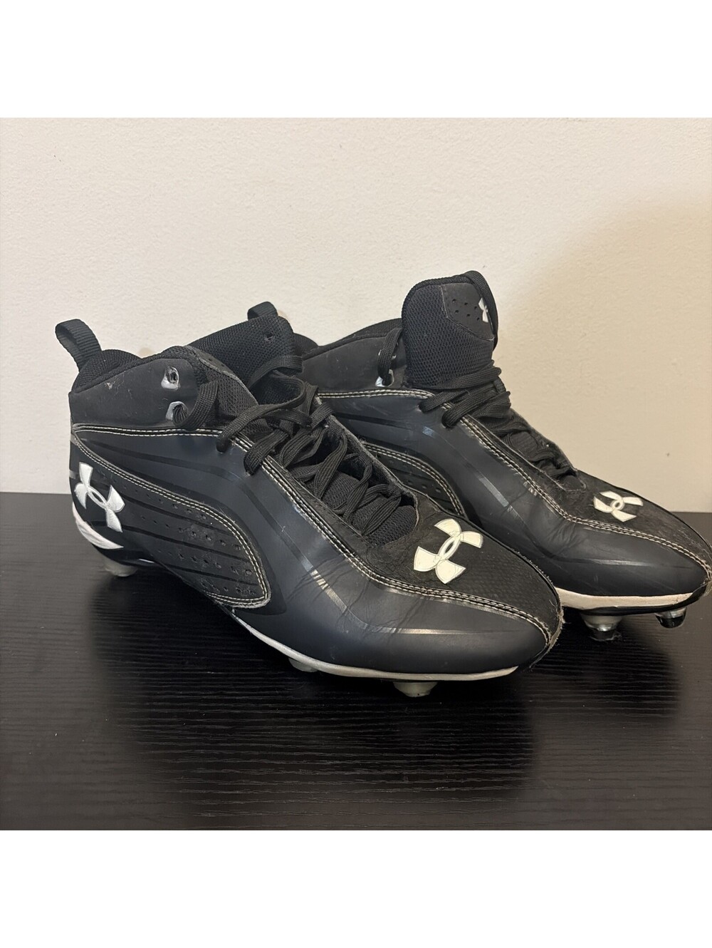 UNDER ARMOUR Football Cleats Mens 10 Black Mid Top Molded Performance VG